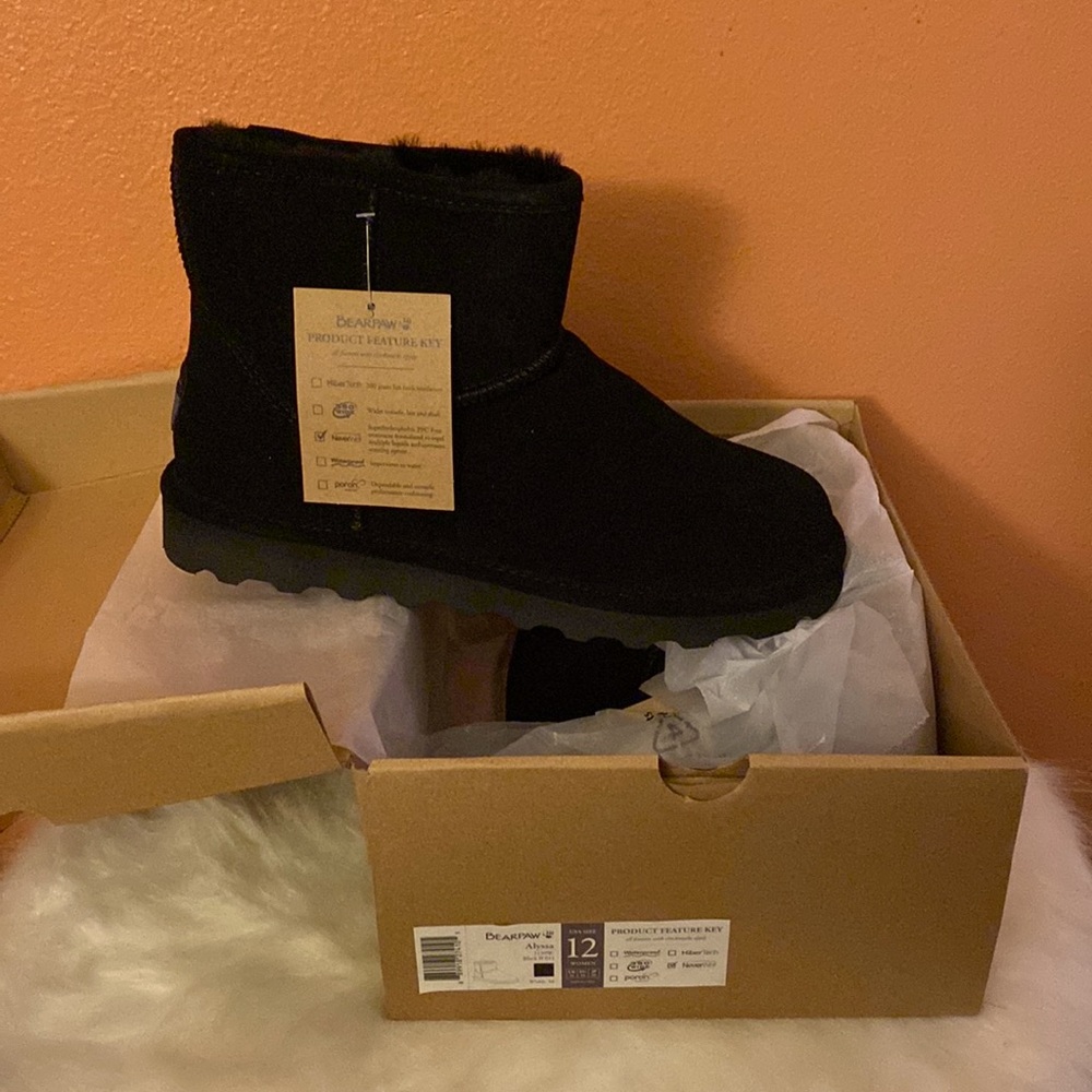 New! Bearpaw Alyssa Ankle Booties